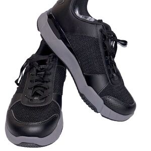 NEW KURU Quantum 2 Womens Sneaker Size 10.5